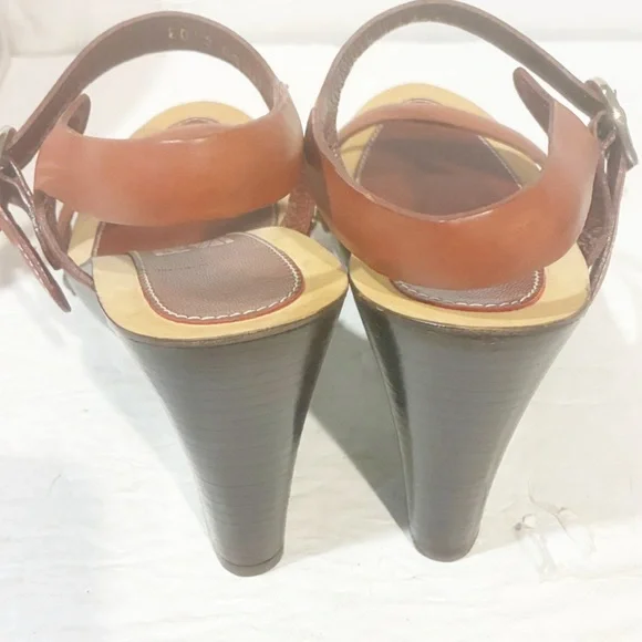 Salvatore Ferragamo Size 7C Brown Leather Wedge Strappy Sandal NEW